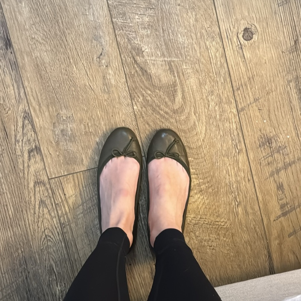 Army/Forest Green J.Crew Ballet Flats - size 7.5 - Picture 4 of 4